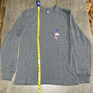 Men’s grey long sleeve shirt.
